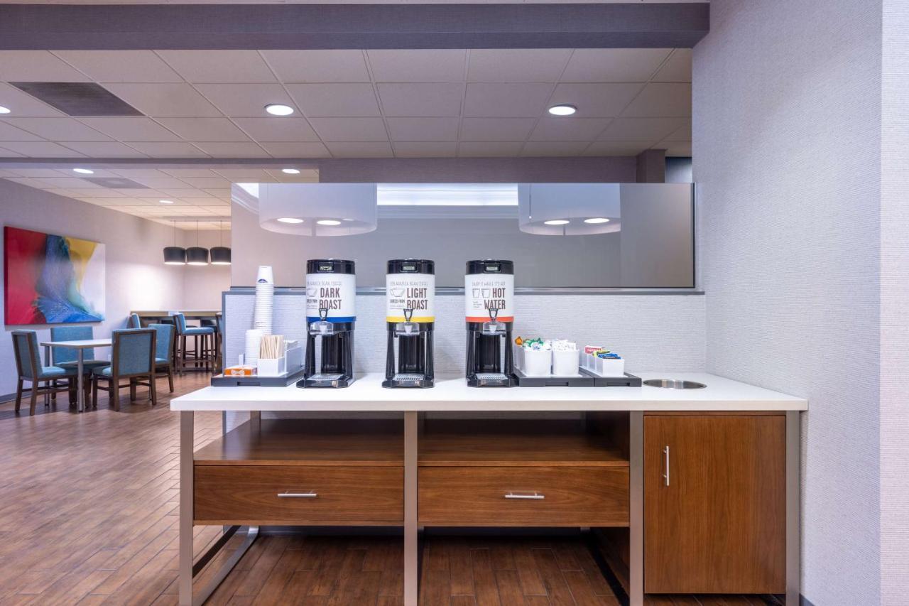圣罗伯特汉普顿酒店 外观 照片
